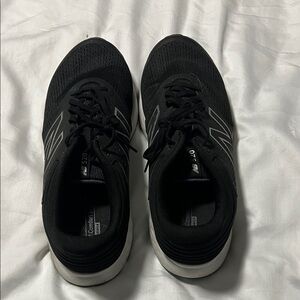 New Balance Men's Black and White Sneakers